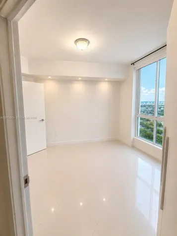 350 S Miami Avenue Miami FL 33130