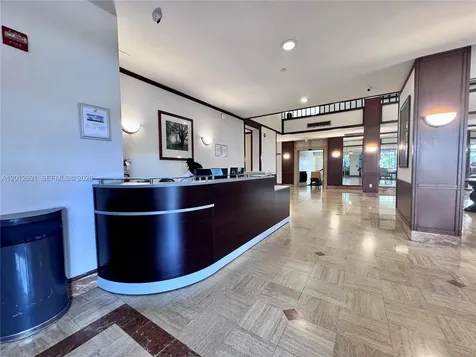 2851 NE 183rd Street Aventura FL 33160