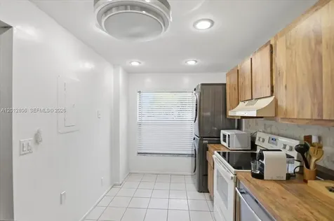 1270 NW 99th Avenue Pembroke Pines FL 33024