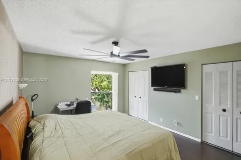 1270 NW 99th Avenue Pembroke Pines FL 33024