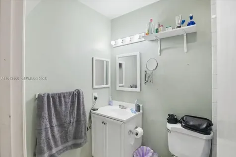 1270 NW 99th Avenue Pembroke Pines FL 33024