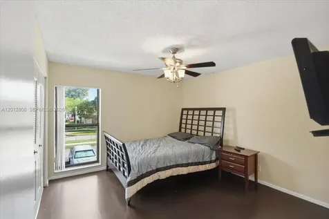 1270 NW 99th Avenue Pembroke Pines FL 33024