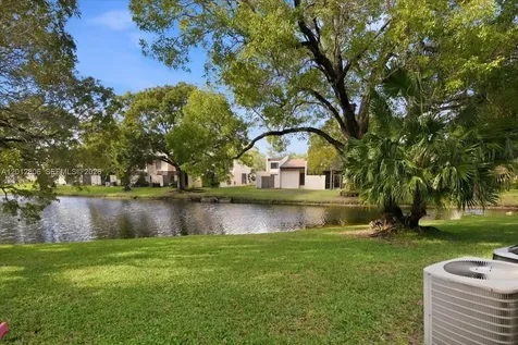 1270 NW 99th Avenue Pembroke Pines FL 33024