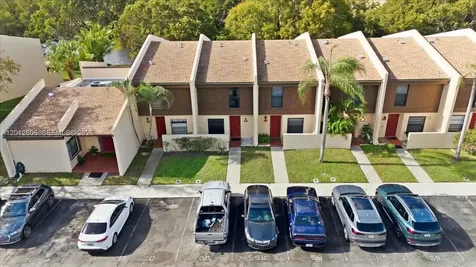 1270 NW 99th Avenue Pembroke Pines FL 33024