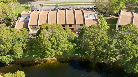1270 NW 99th Avenue Pembroke Pines FL 33024