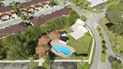 1270 NW 99th Avenue Pembroke Pines FL 33024
