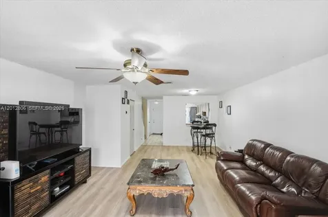1270 NW 99th Avenue Pembroke Pines FL 33024