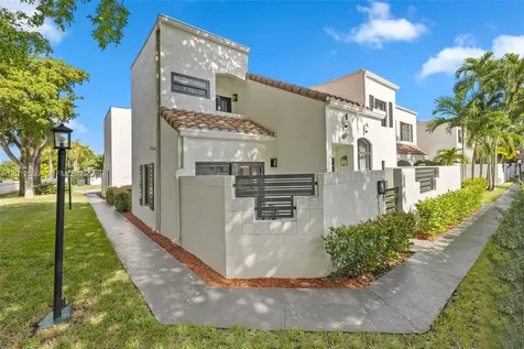 21216 Harbor Way Aventura FL 33180