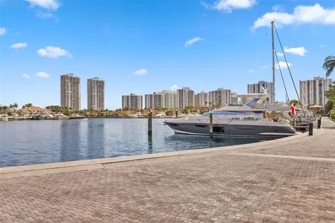 21216 Harbor Way Aventura FL 33180