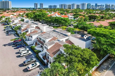 21216 Harbor Way Aventura FL 33180
