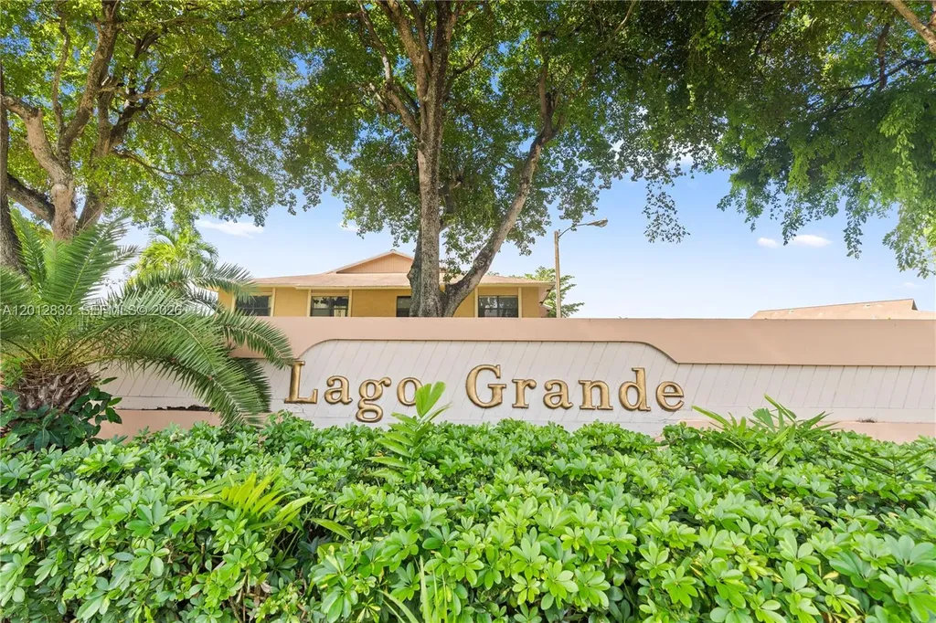 2450 W 67th Place Hialeah FL 33016