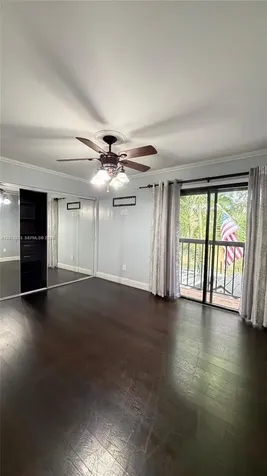 2450 W 67th Place Hialeah FL 33016