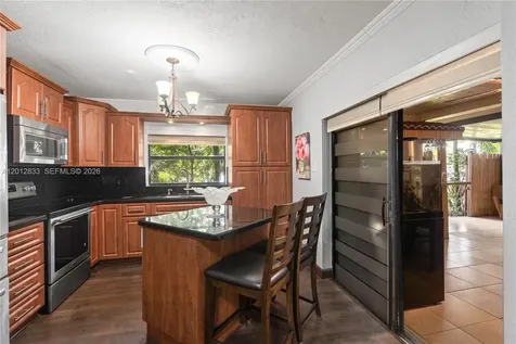 2450 W 67th Place Hialeah FL 33016