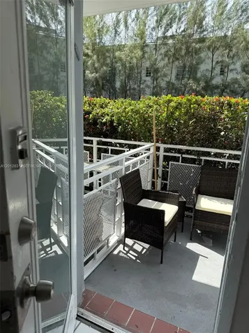 901 10th Street Miami Beach FL 33139