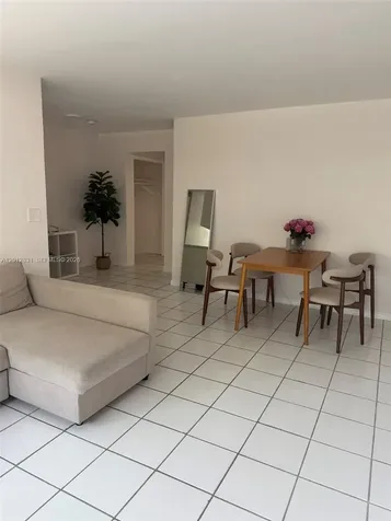 901 10th Street Miami Beach FL 33139