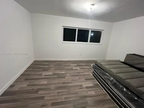 1560 NE 151st Street Miami FL 33162