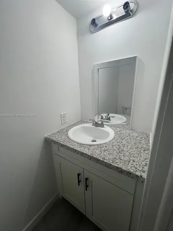 1560 NE 151st Street Miami FL 33162