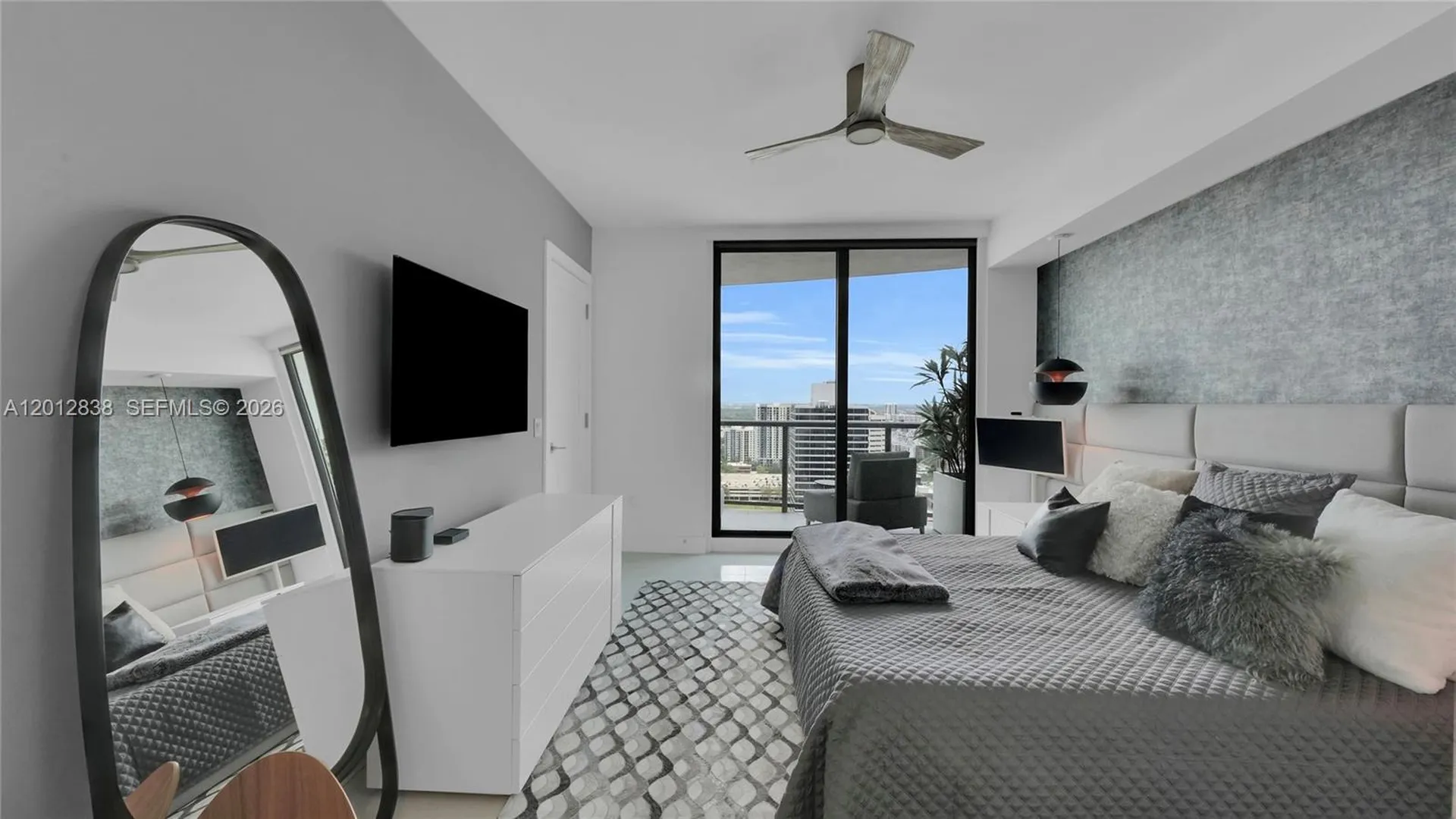 100 E Las Olas Boulevard Fort Lauderdale FL 33301