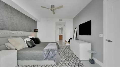 100 E Las Olas Boulevard Fort Lauderdale FL 33301