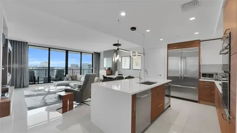 100 E Las Olas Boulevard Fort Lauderdale FL 33301