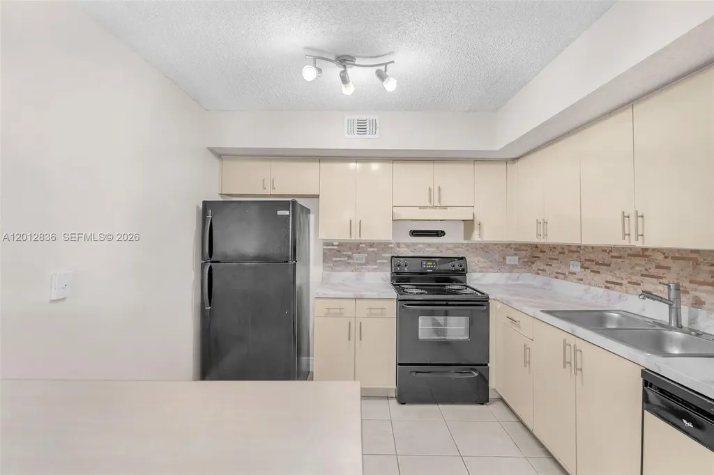 3690 N 56th Avenue Hollywood FL 33021