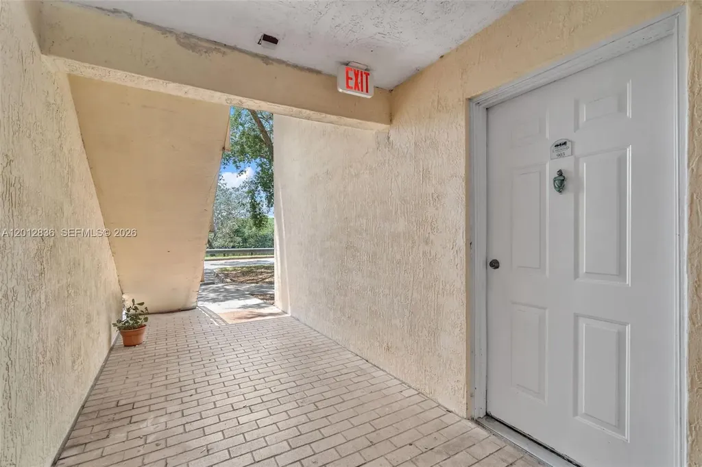 3690 N 56th Avenue Hollywood FL 33021