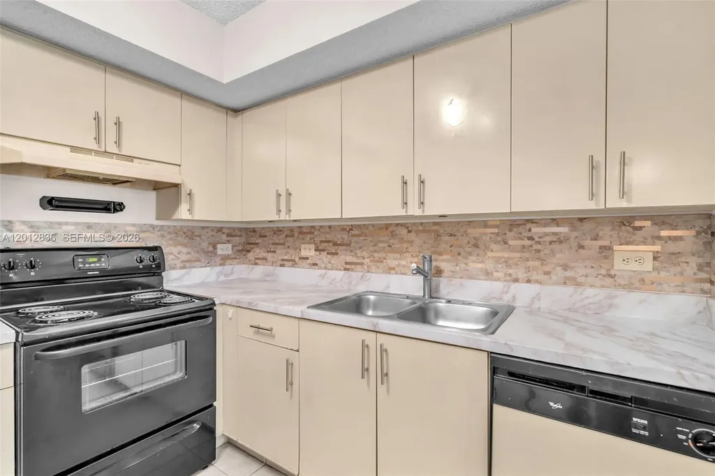 3690 N 56th Avenue Hollywood FL 33021