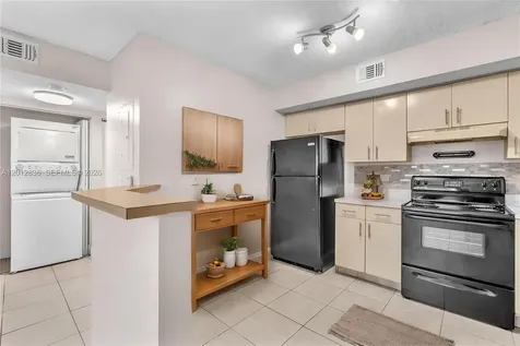 3690 N 56th Avenue Hollywood FL 33021