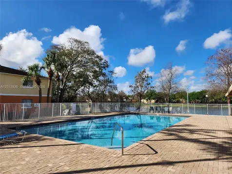 3690 N 56th Avenue Hollywood FL 33021