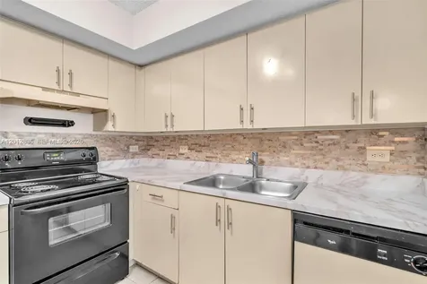 3690 N 56th Avenue Hollywood FL 33021