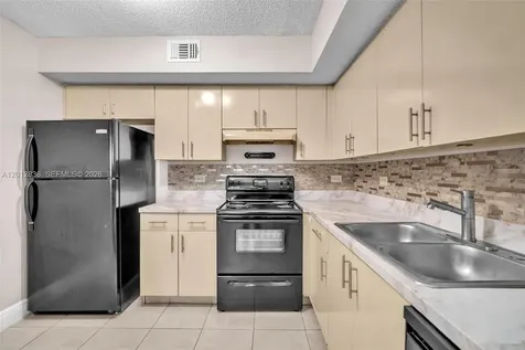 3690 N 56th Avenue Hollywood FL 33021