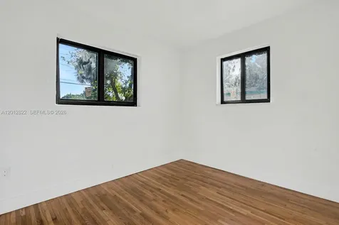 16901 NE 6th Avenue North Miami Beach FL 33162