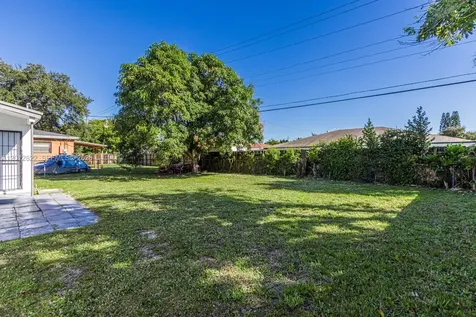 16901 NE 6th Avenue North Miami Beach FL 33162