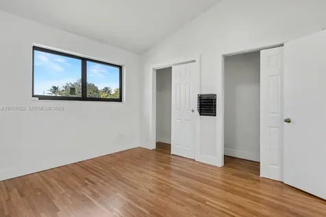 16901 NE 6th Avenue North Miami Beach FL 33162