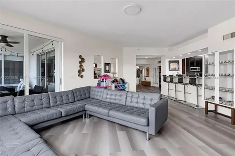 10750 NW 66th Street Doral FL 33178