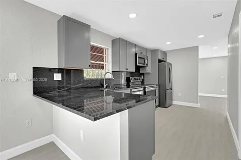 10065 NW 54th Terrace Doral FL 33178