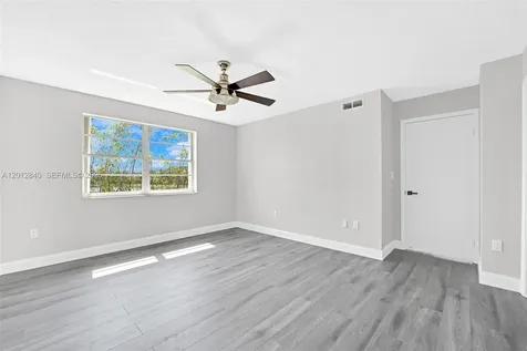 10065 NW 54th Terrace Doral FL 33178