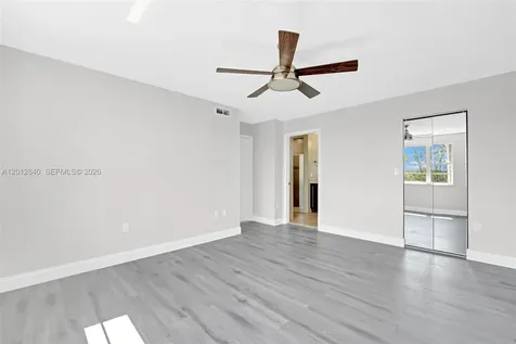 10065 NW 54th Terrace Doral FL 33178