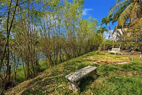 10065 NW 54th Terrace Doral FL 33178