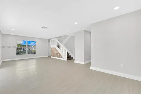 10065 NW 54th Terrace Doral FL 33178
