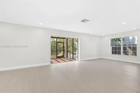 10065 NW 54th Terrace Doral FL 33178
