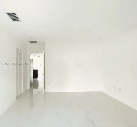12060 SW 216 Th Miami FL 33170