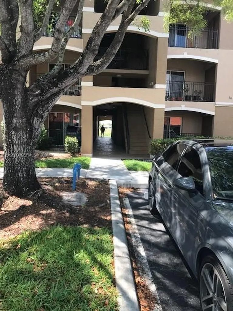 Pembroke Pines FL 33025