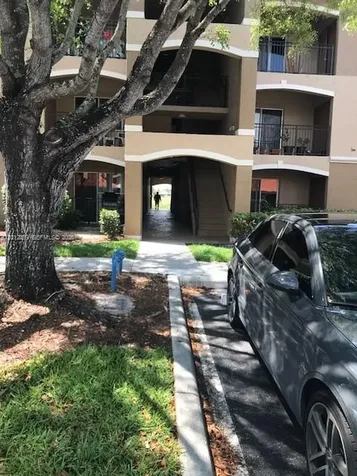 Pembroke Pines FL 33025