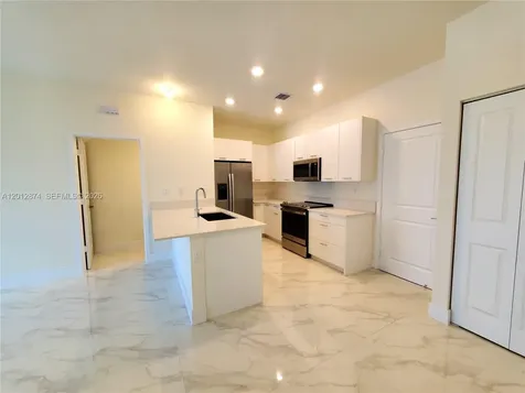 4278 NW 82nd Avenue Doral FL 33166