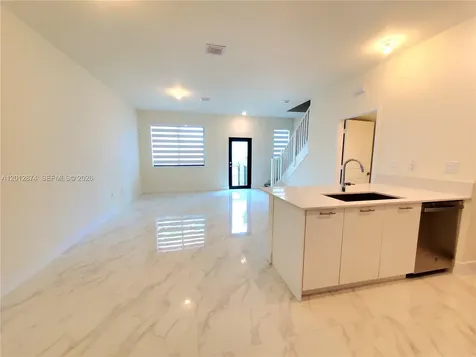 4278 NW 82nd Avenue Doral FL 33166
