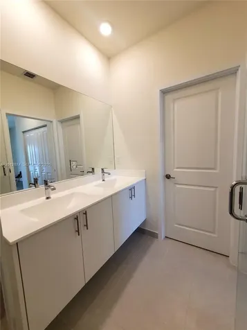 4278 NW 82nd Avenue Doral FL 33166