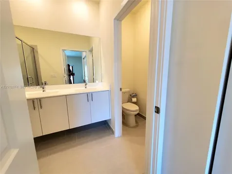 4278 NW 82nd Avenue Doral FL 33166