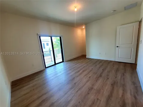 4278 NW 82nd Avenue Doral FL 33166