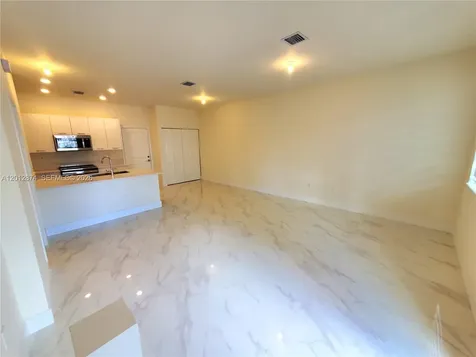 4278 NW 82nd Avenue Doral FL 33166